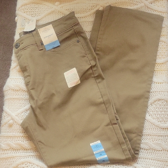 St. John's Bay Woman Straight Jean Tan Sz12 New Mid Rise - Picture 2 of 11